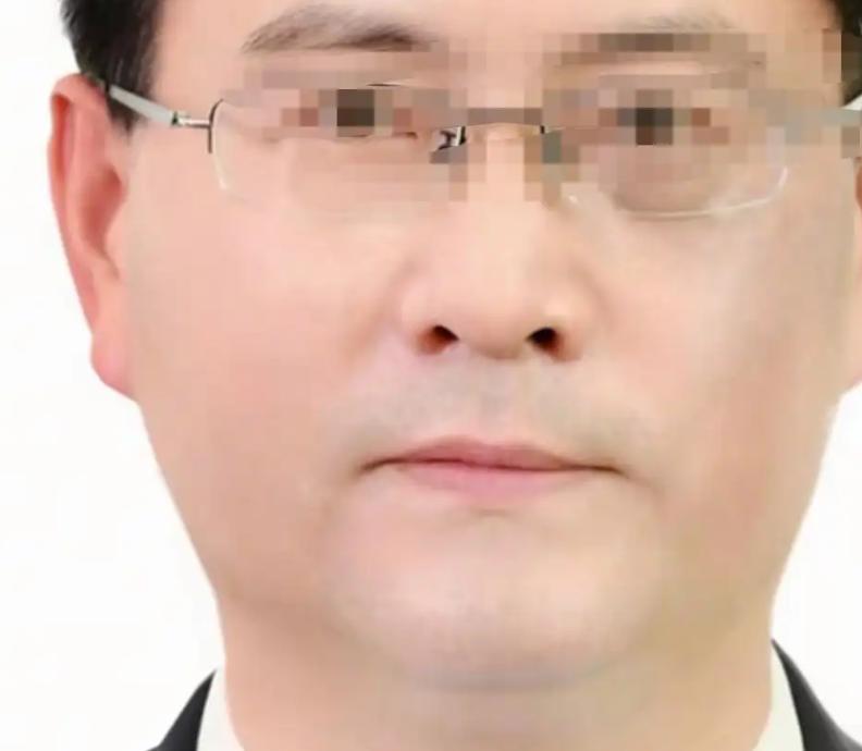 9月3日的大半夜，内蒙古反腐前线突然传来一声震雷。估计很多人看到通报时都没反应