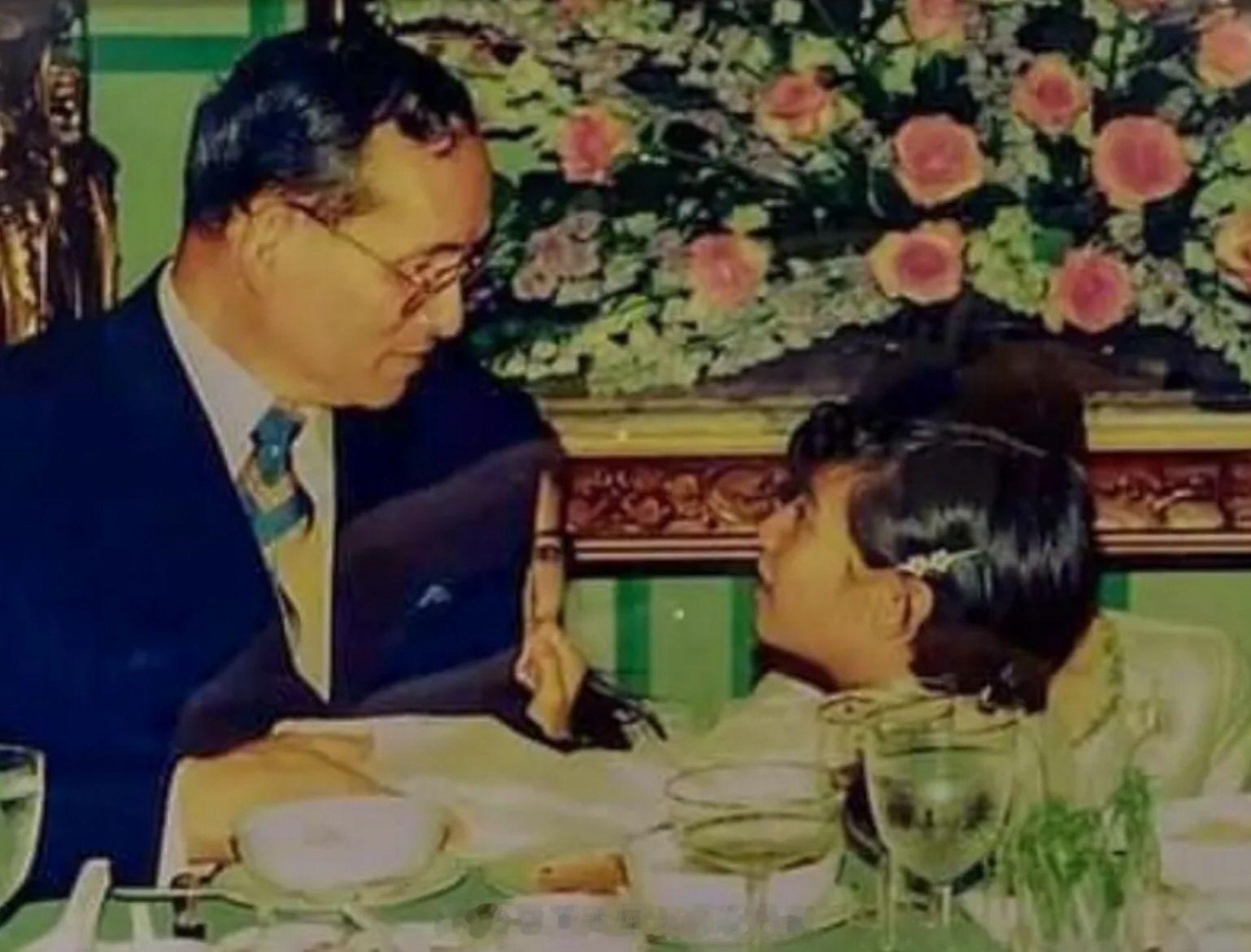 王室王室泰国王室镇宅2026年10月13日，九世去世十周年，镇宅发的纪