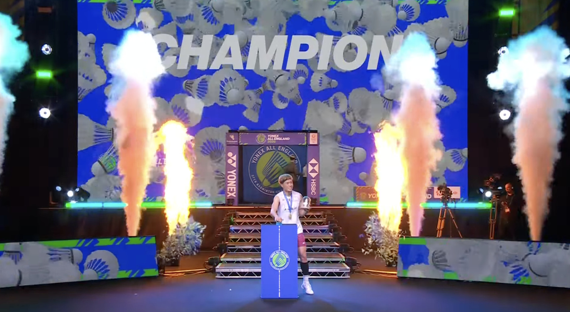 【林俊易夺冠之路🏆】首轮：21-16、21-17王子维【⏰44分钟】次轮：2