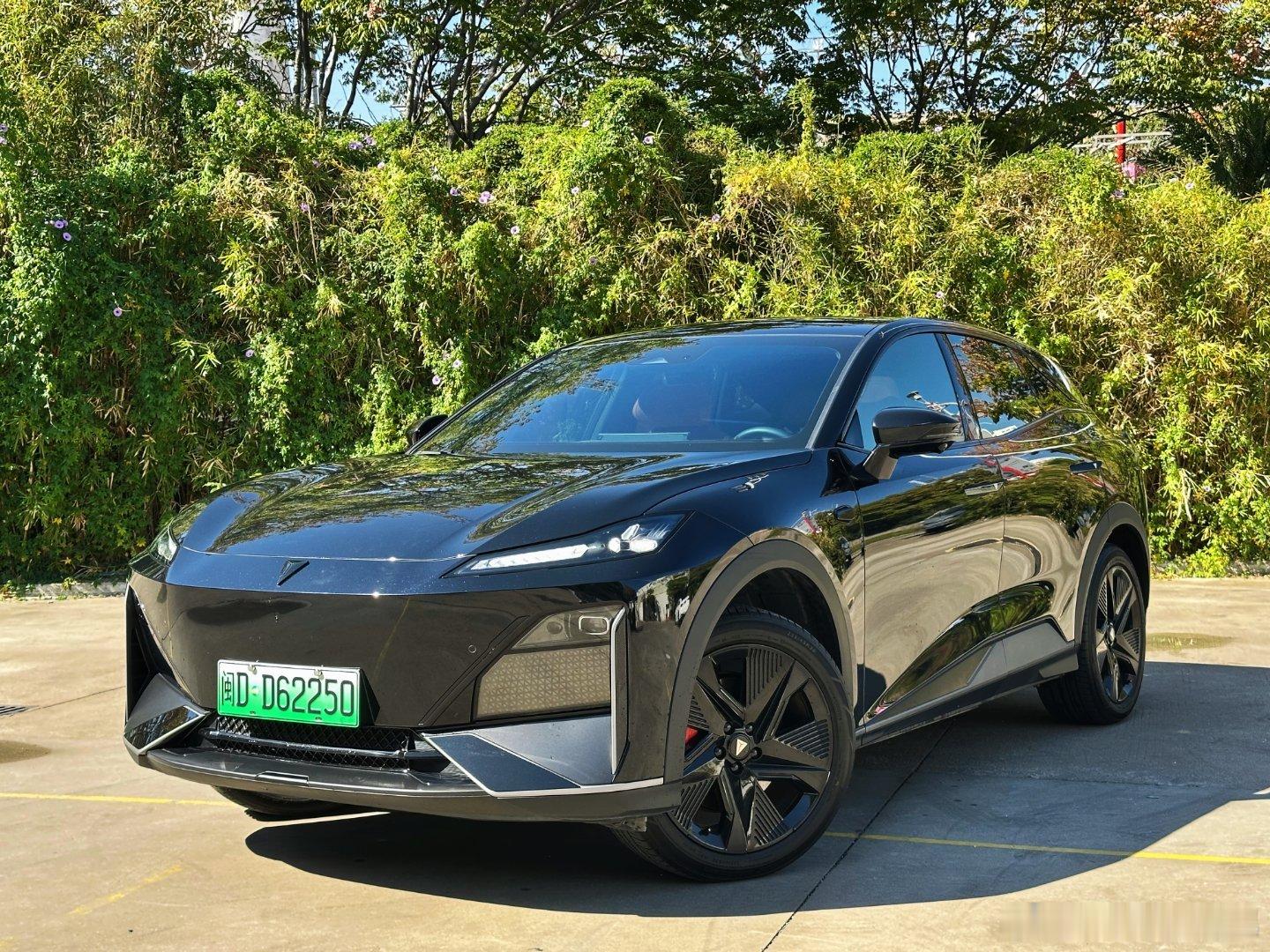 这台纯电的24年深蓝S7520Max回来有一个多月了，到现在就只有3个客户看车