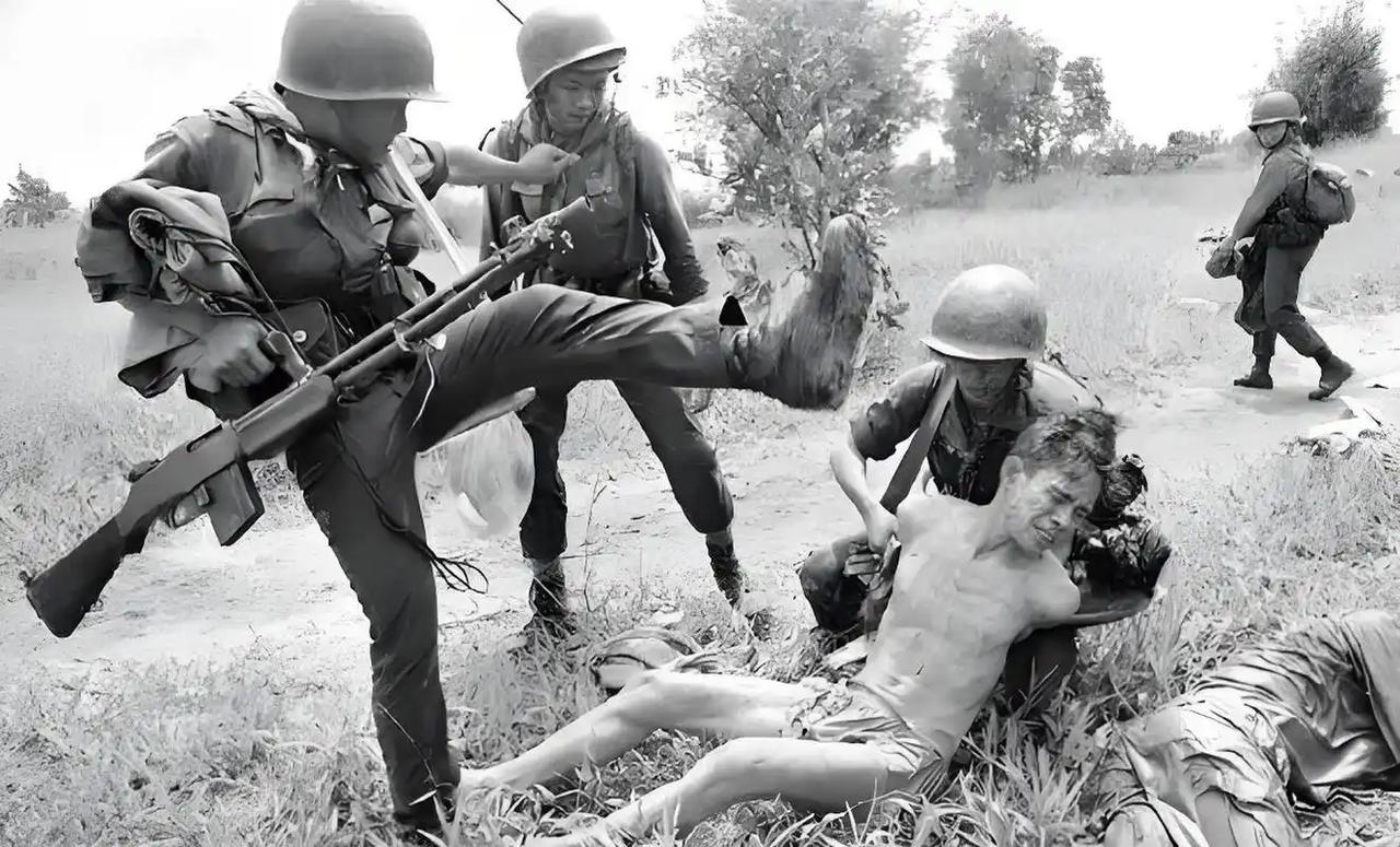 为什么1979年对越自卫反击战我军炮击时，越军却不敢还击？其实不是越军不想打，是