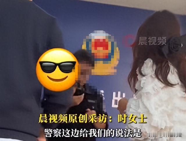 广州，时女士发现，半年内同一位买家购买她家的货品，价格在几十元到一千元不等。发货