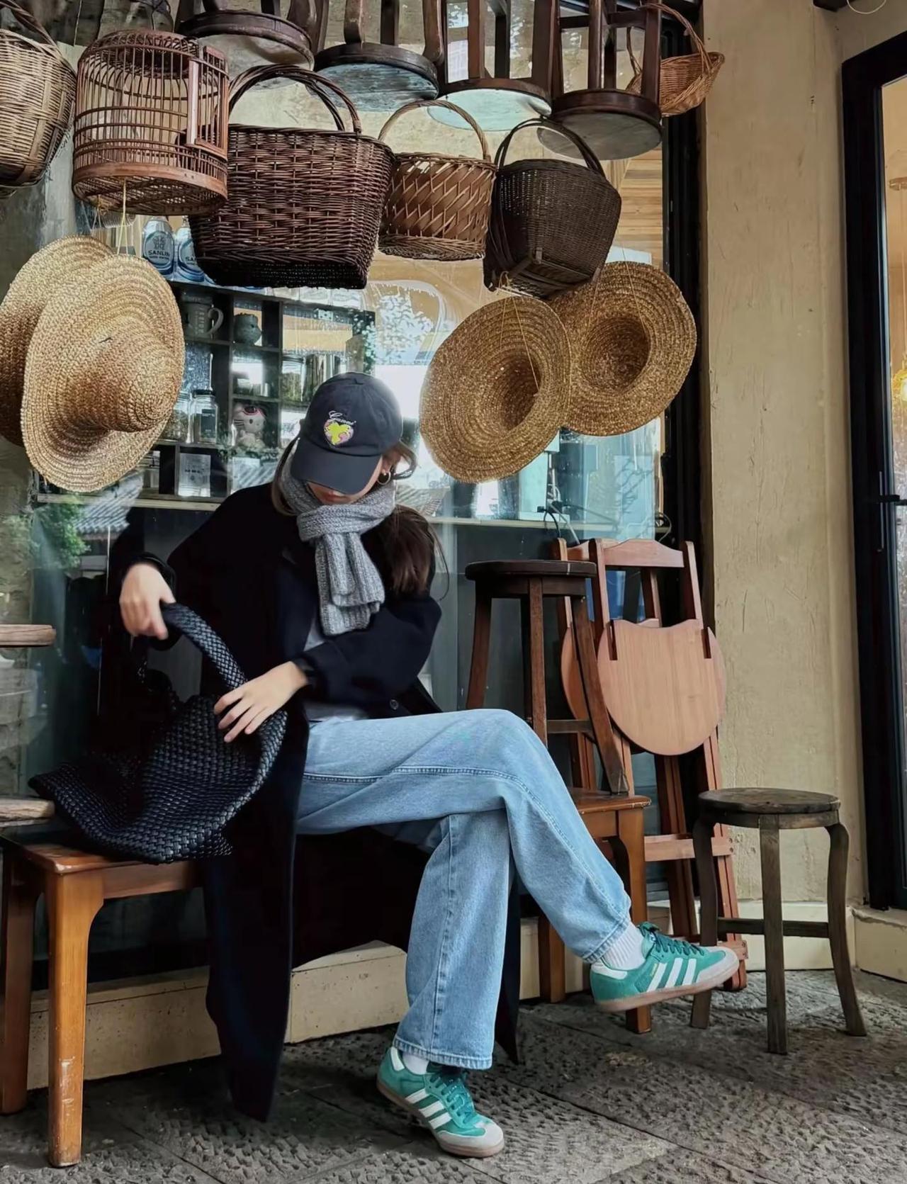 温柔而浪漫的对待自己，用穿搭去展示热爱，从容度过每个平凡日常