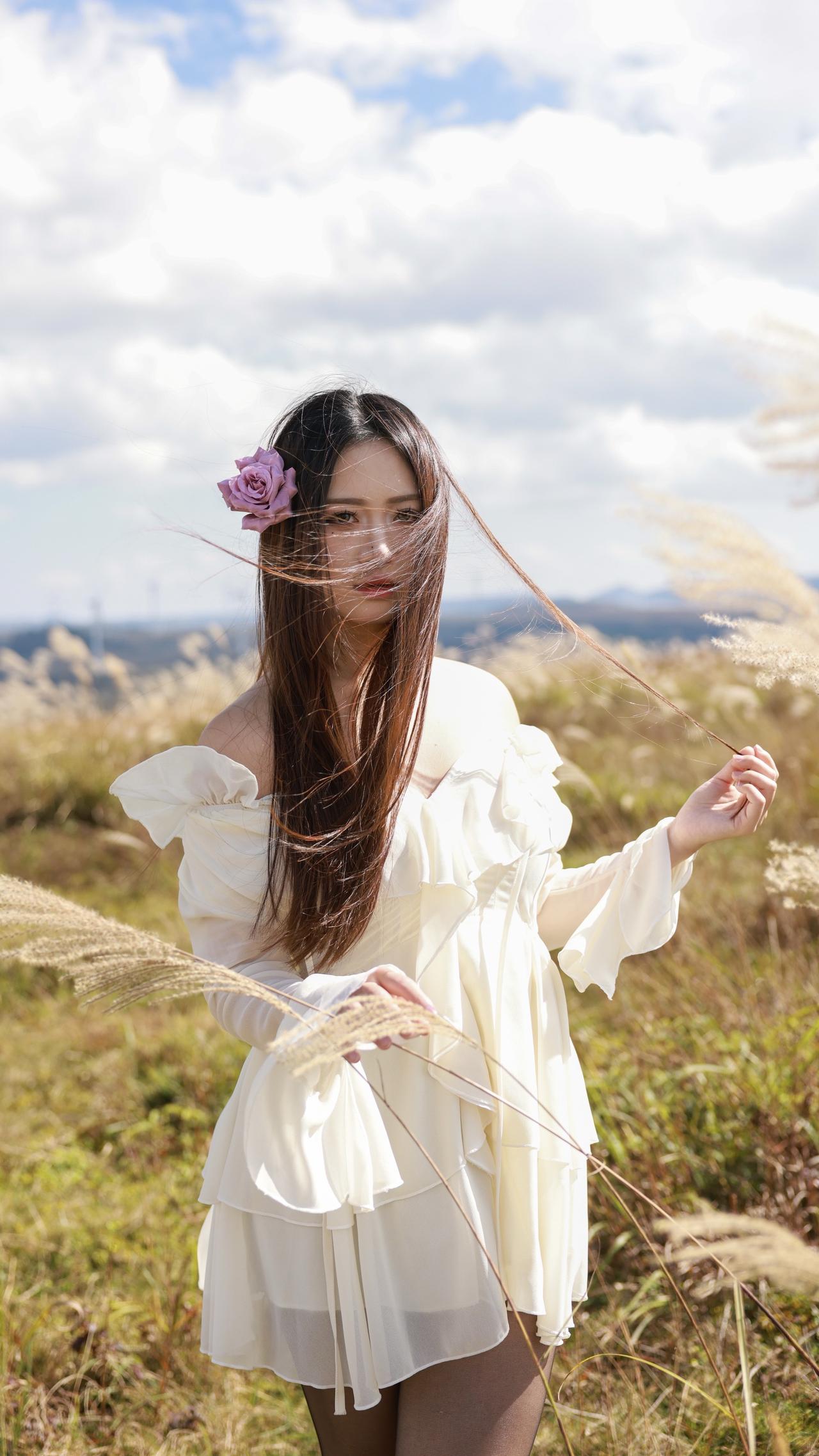 组图｜秋意染金色。美出高级感完美身材摄影