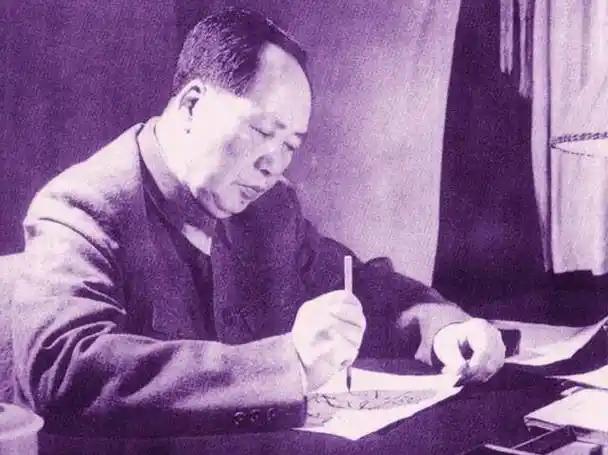 毛主席当年说的话，放到现在全应验了，太厉害！ 大家常说历史是一面镜子，可总有