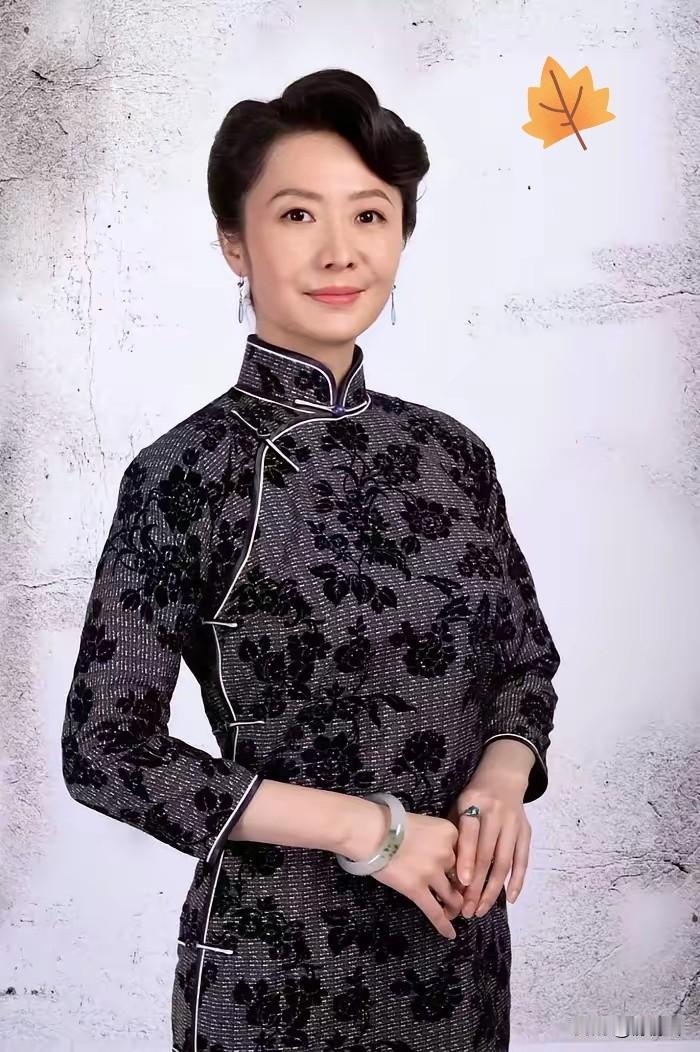 沉默的荣耀中窦太太的真实身份！！窦太太表面上是经营麻将馆供阔太太们