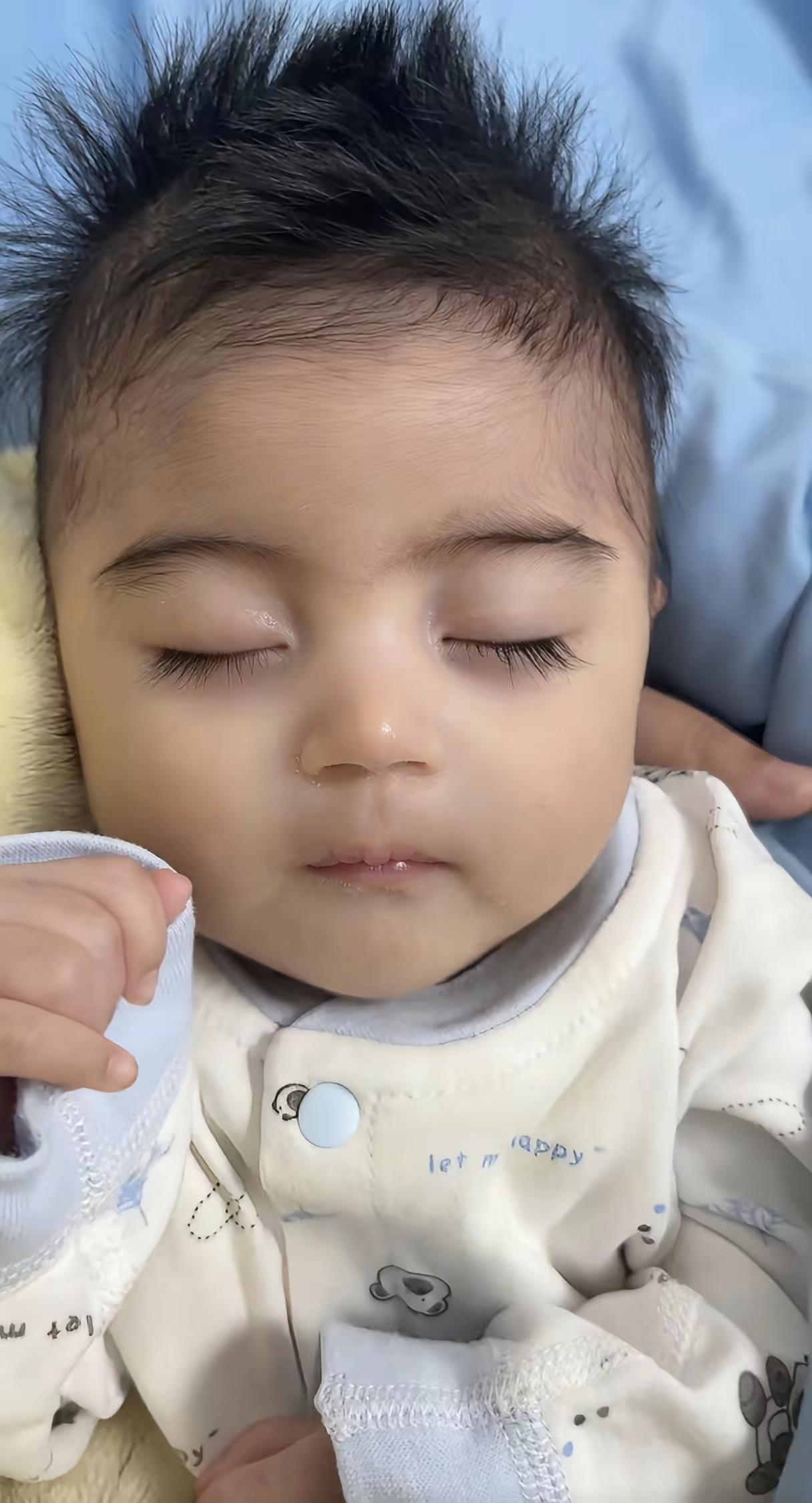 这个孩子真确诊了！网友真是神奇！是优秀的医生也上网冲浪！当初这个妈妈上网发了孩