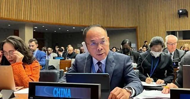 你以为大国之间的核裁军博弈，只是西装革履的外交官们喝喝茶、念个稿子？大错特错