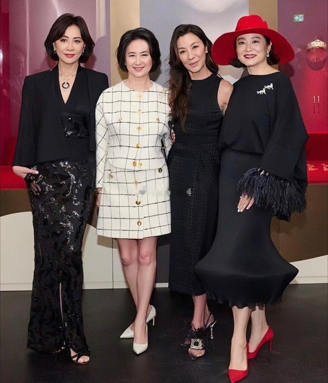 四位同框合影，氛围真的好融洽啊刘嘉玲、何超琼、杨紫琼、林青霞，这四位好有名媛气质