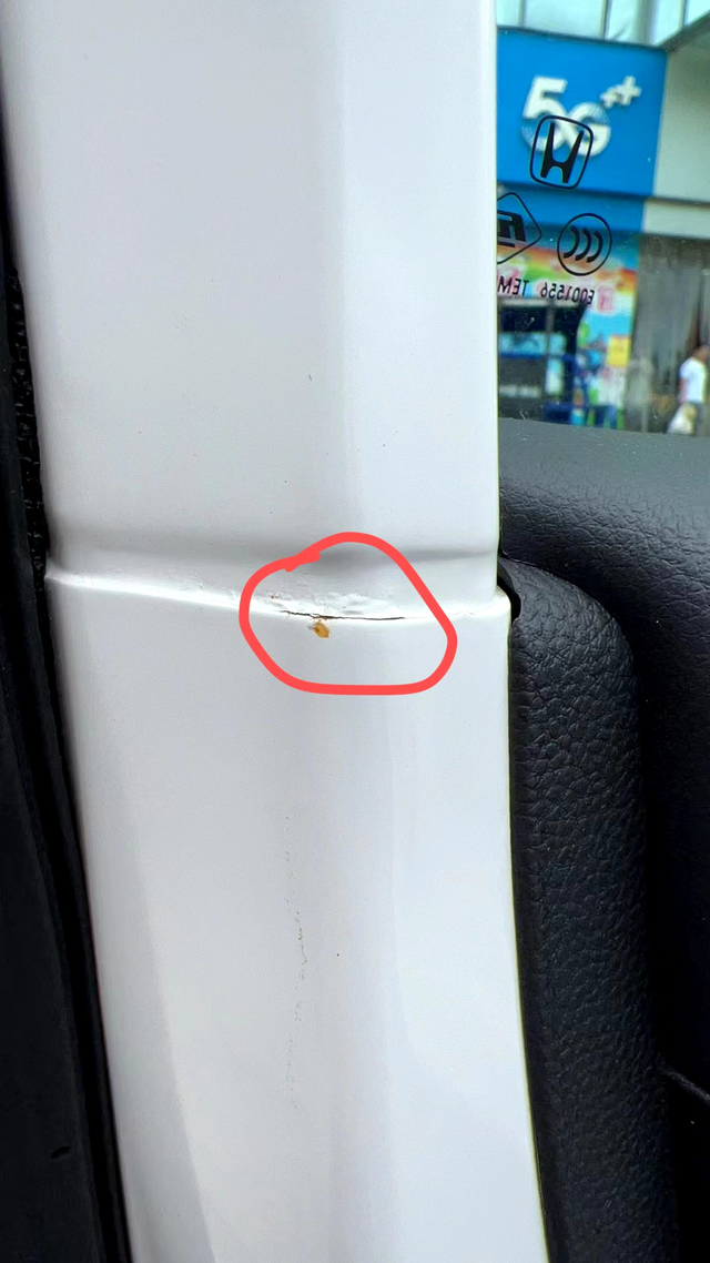 思域车门焊接处爆漆请问你们的思域车门的焊接处油漆有没有爆裂的问题，我在几个思域