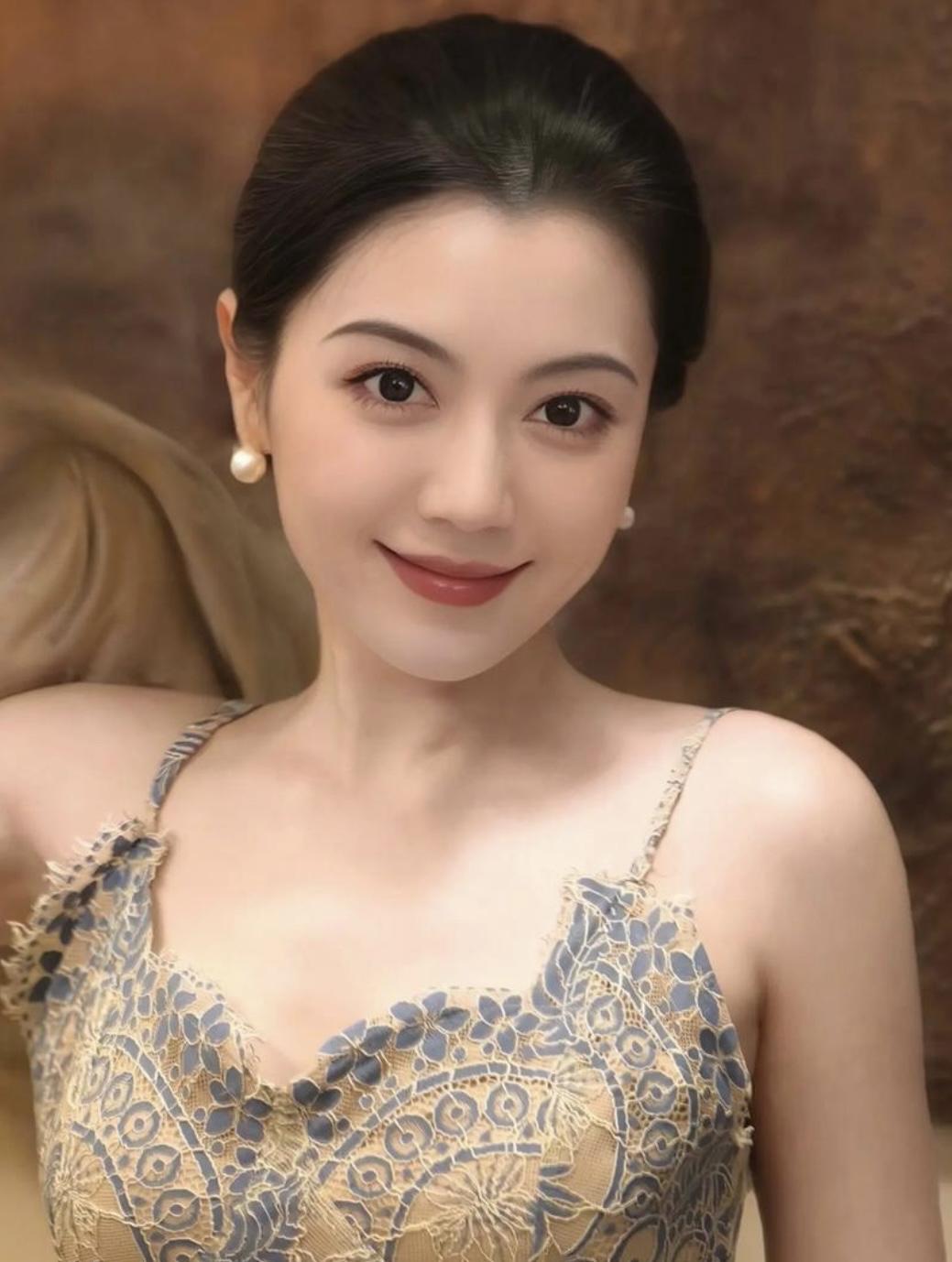 老公不许我陪男闺蜜出国游，我拍桌不批准就离婚，玩八天回来。从泰国回来落地刚开机