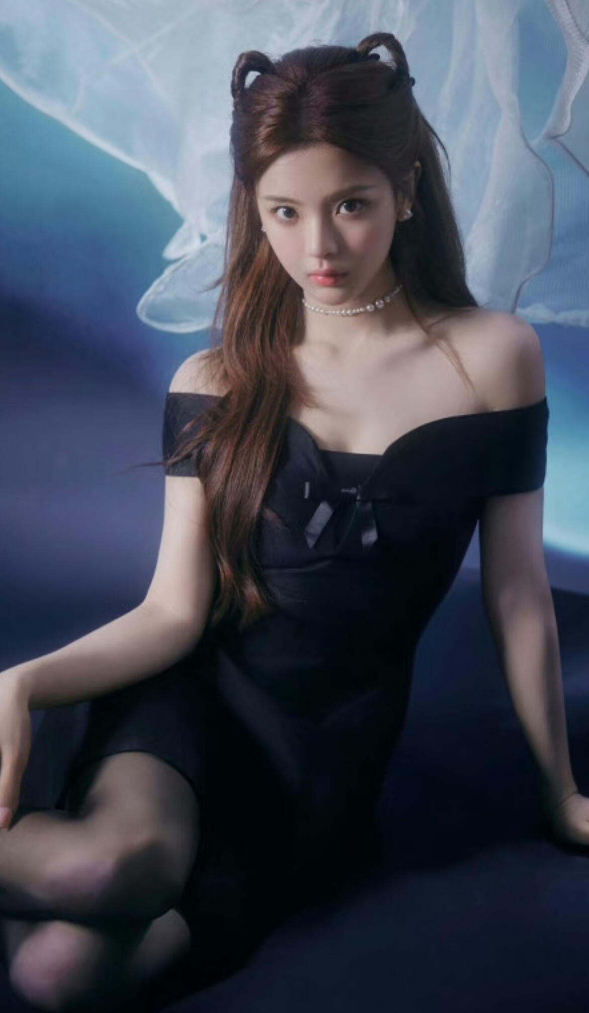 杨超越黑色制服诱惑