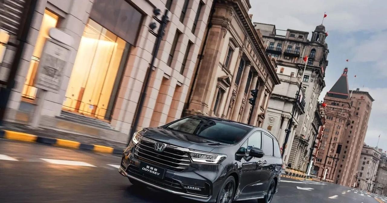 毛坯房卖豪宅价，奥德赛早就该降价了！23.58万的入门版奥德赛，配置有多“丐”？