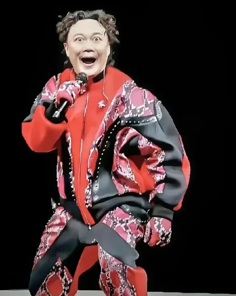 聊聊陈奕迅的日本演唱会！开头既没有感谢合作方，也没有感谢粉丝到场，而开头就是飞机