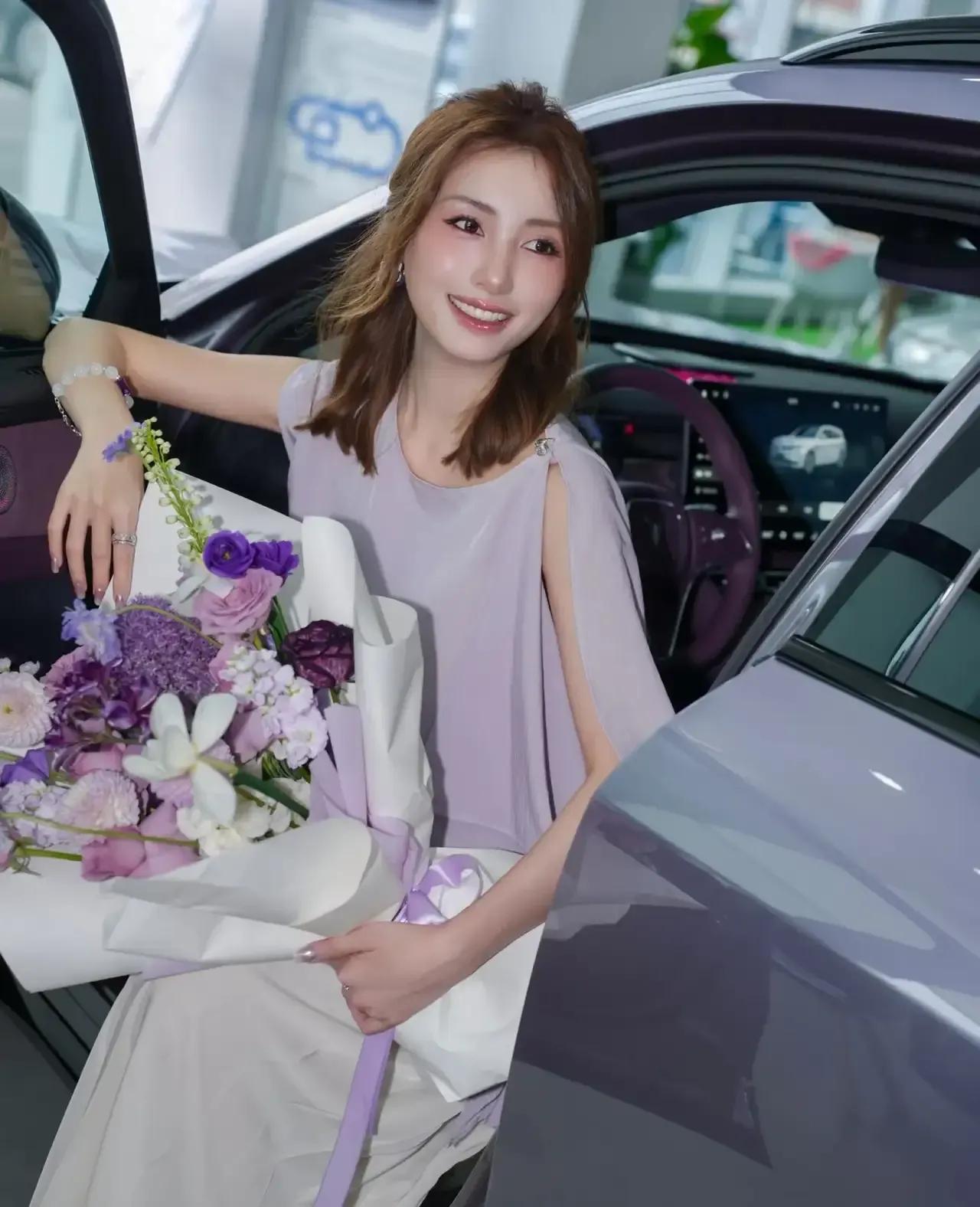 岚图FREE+以“三大真香定律”，将中大型SUV的竞争推向新维度。其一，