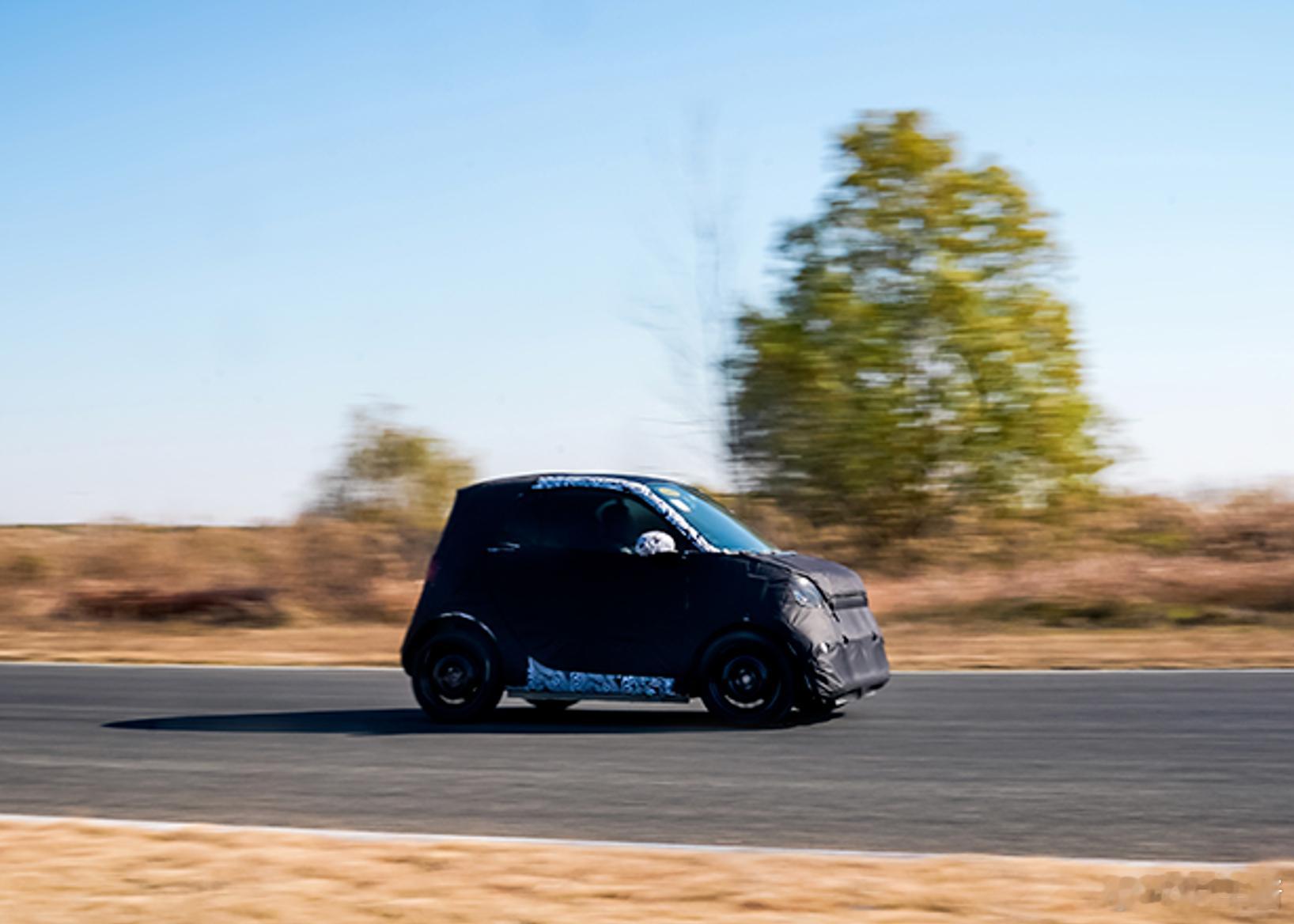 从smart精灵5号亮相以来，坊间就一直对smart存在一个质疑就是smart做