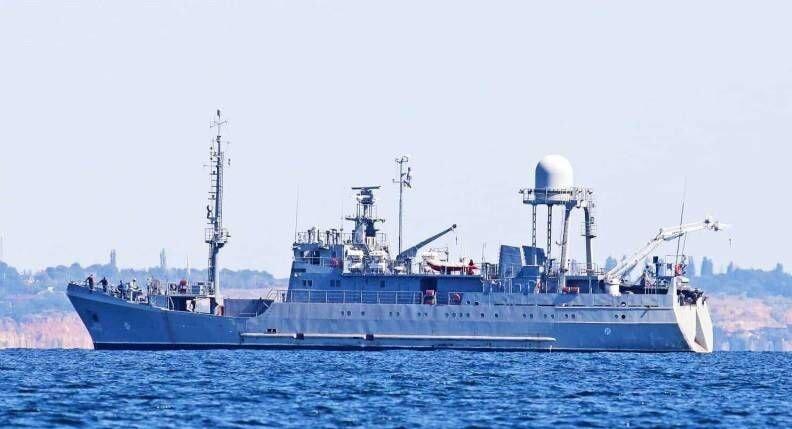 俄罗斯无人艇在多瑙河出海口将乌军“辛菲罗波尔”号电子侦查船沉海，一同沉海的还有数