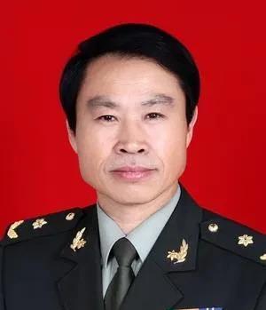 故事：姑父昏睡3年后，突然醒来，他用尽全力说道：“梁炯，尤涛！”姑姑心里一惊，2