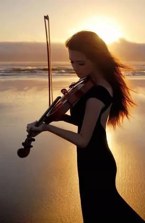 永远不要太操心你的孩子，也不要太操心你的父母，你所有的操心基本上都是徒劳。因为每