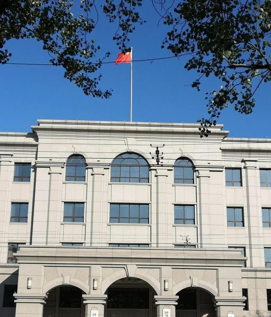 你以为每个国家都能在全世界开满大使馆？现实可没那么壕气！你以为开大使馆跟开奶茶
