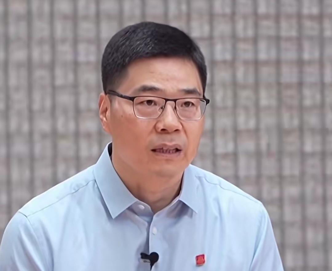 直面差距！郭振明表态：中国篮球仍需加强改进和提高面对近期国字号队伍在国际赛