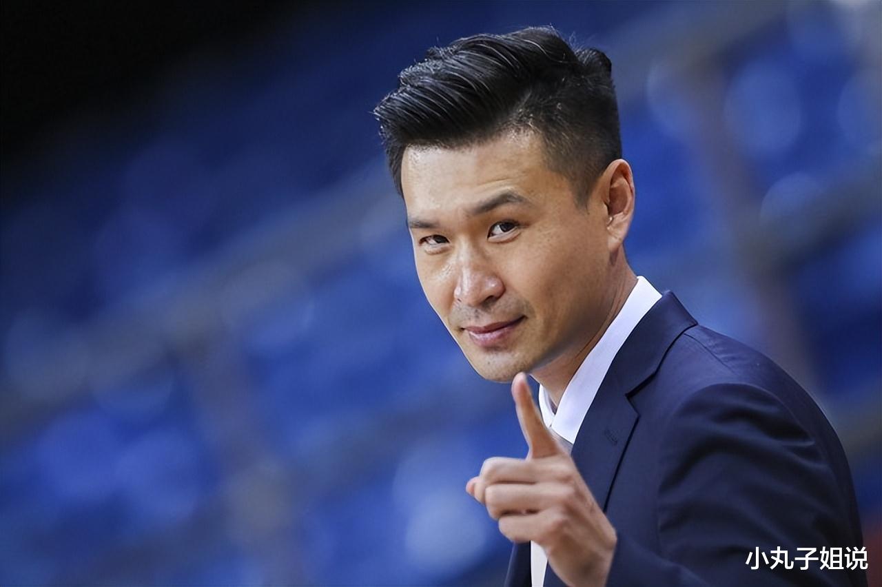 篮坛三消息:<em>霍楠</em>担任总教练,李梦插足他人婚姻,姜伟泽受伤