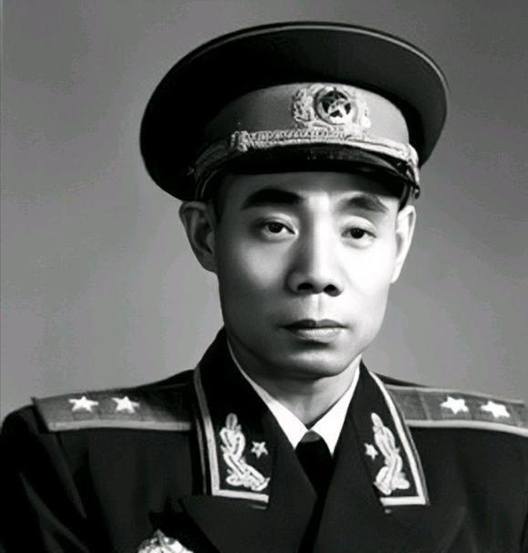 毛泽东宴请志愿军四位军长时，亲自将39军军长拉到身边并关心地说：来，坐我身边吧！