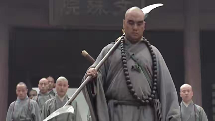 您最多一顿能吃多少？一桶酒，四盘菜蔬，花糕也似肥黄牛肉十斤。这是石碣村阮氏三雄