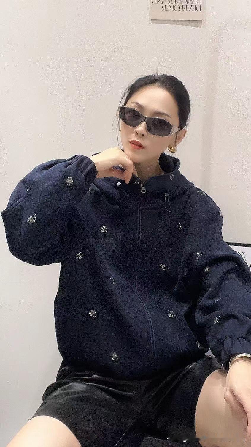 你别不信，很多中年人都不觉得自己老。四十出头真没觉得自己老啊！跟公司二十岁的小