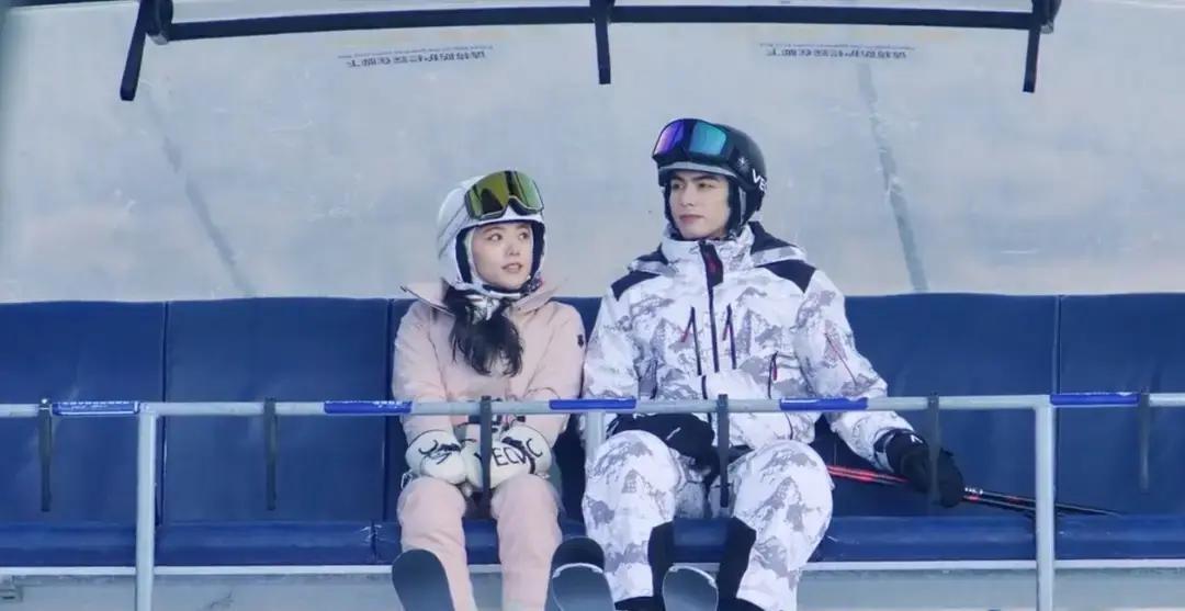 聂曦光被林母当面嫌弃出身，一句“我嫁的是林屿森，不是你们家”直接分手，弹幕瞬间刷