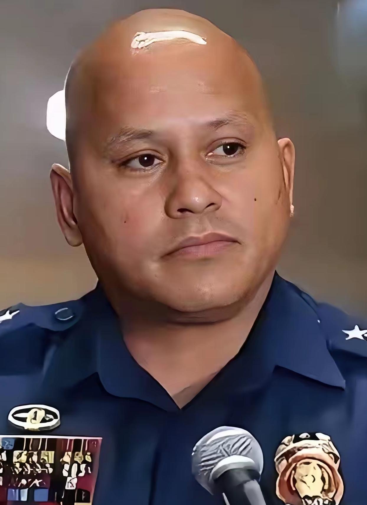 硬刚国际刑警、冒死保莎拉！这个菲律宾老头，把“义气”两个字焊死了杜特尔特果然没