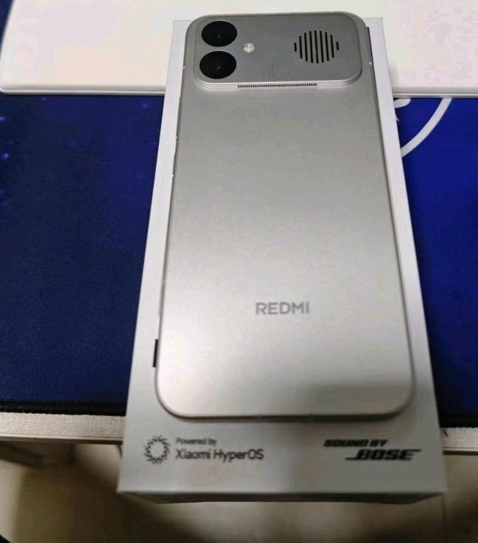 iqoo15ultra现在市面上带散热风扇的两款热门游戏手机，就是iQOO1