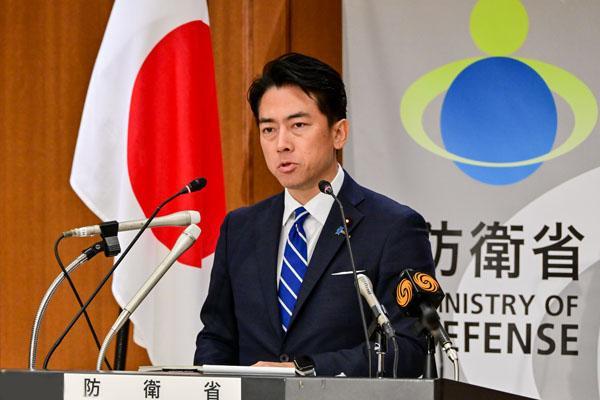 全世界都危险了，二战战败国开始把核武器从“绝对禁区”搬上政策桌面，还宣称要抛开一