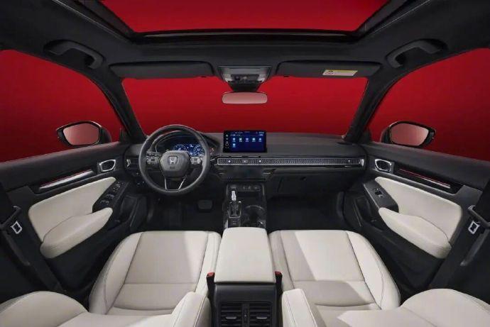 【东风本田思域中国20年限定版车型上市，11.39万元】该车尺寸为4685*