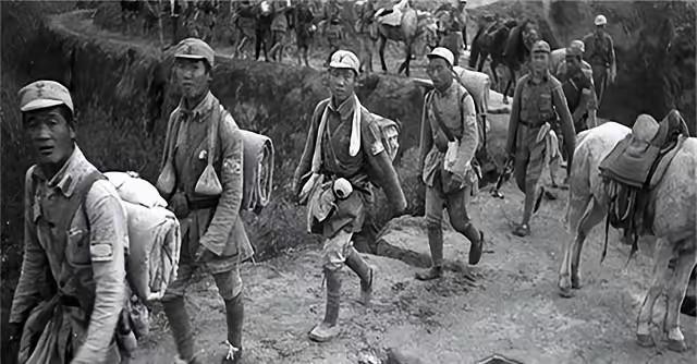 1940年，一伪军砍掉鬼子的双手后，当着鬼子的面，拔光了他妻子的头发，捆住她的手