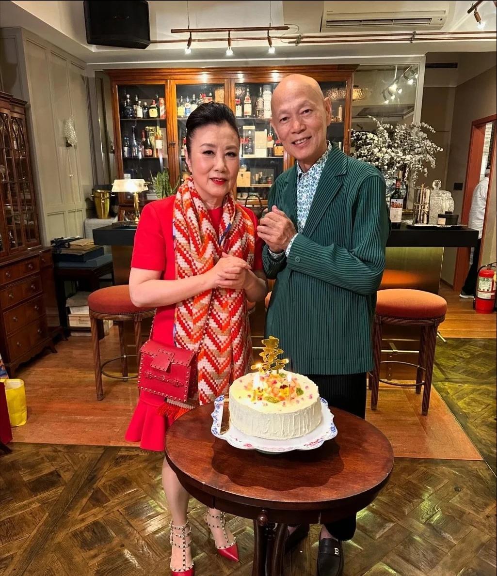 78岁的罗家英抗癌四年现在才明白的道理，娶妻不能娶不关心自己的！他的妻子汪明
