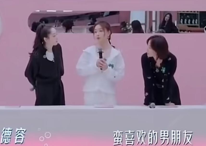 陈德容说自己和男朋友分手了，但是前男友因为失忆，忘记了分手这件事！陈德容:“我