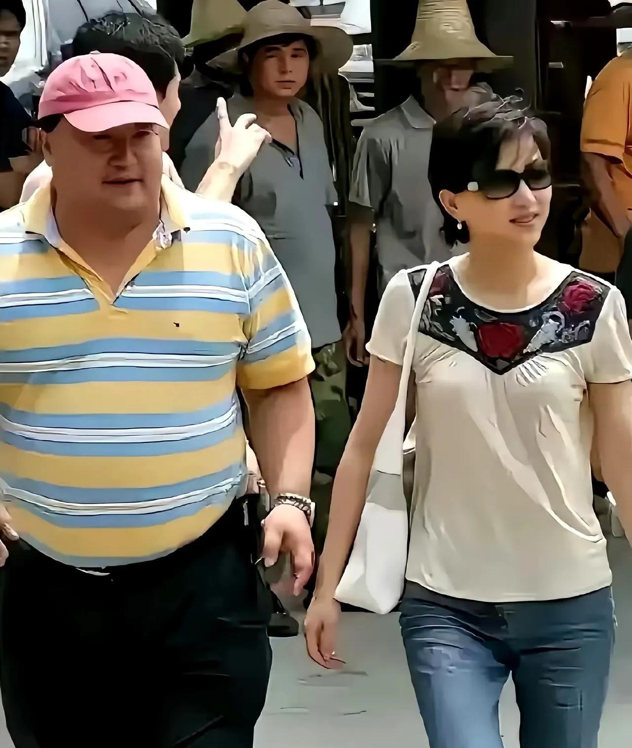 每个男人都想找一个漂亮的好媳妇，成功与否就看自己的实力和内涵。当初在美国留学的