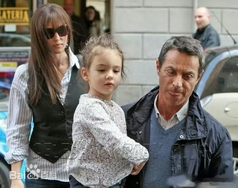 这种脸型就是很标准的从小美到大