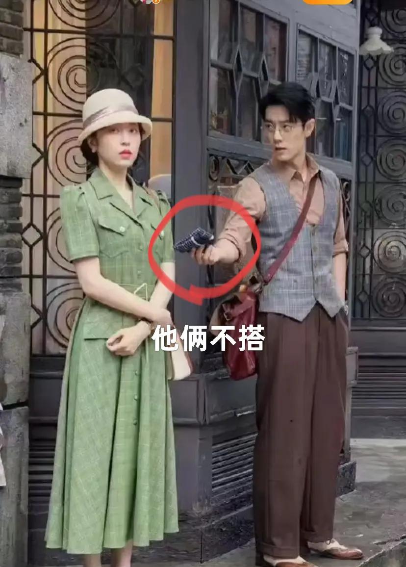 肖战看上周雨彤？不会吧，周雨彤拿到了新剧《谍报上不封顶》的女主角，肖战是男
