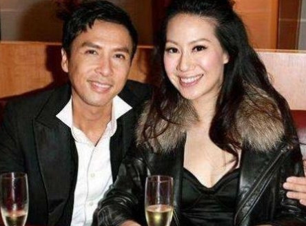 1994年，甄子丹离开了妻子梁静慈，无奈之下，提出每个月愿出4万块的生活费，这一