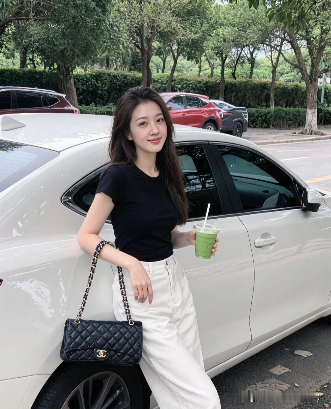 离婚时女人若选择不要孩子，往往会被不明就里的人指责自私。但事实哪有这么简