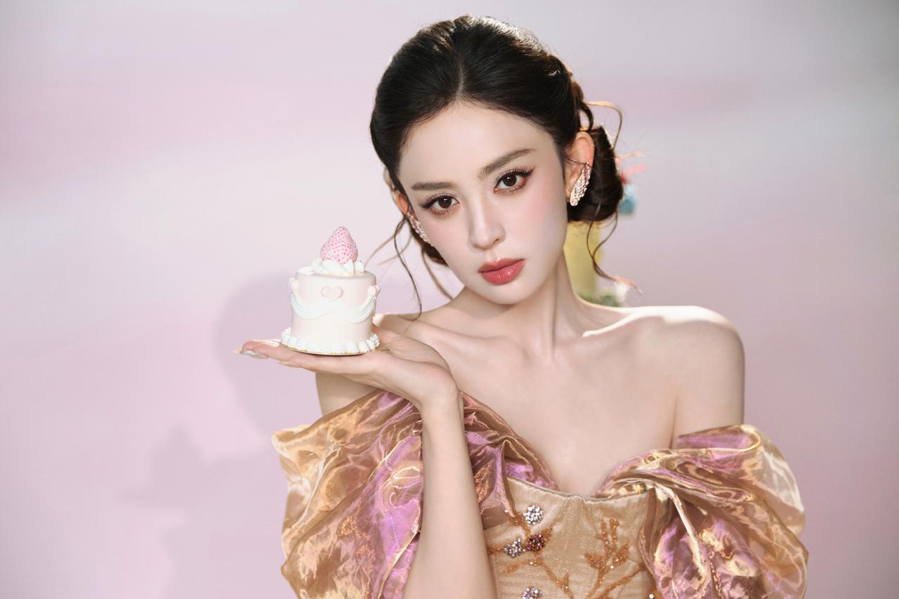 这真是公主😘古力娜扎