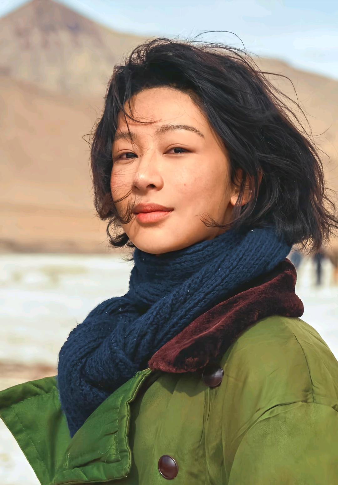 杨紫最近有了新想法，她看上了一本小说，打算自己拉投资组团队，当制片人把小说