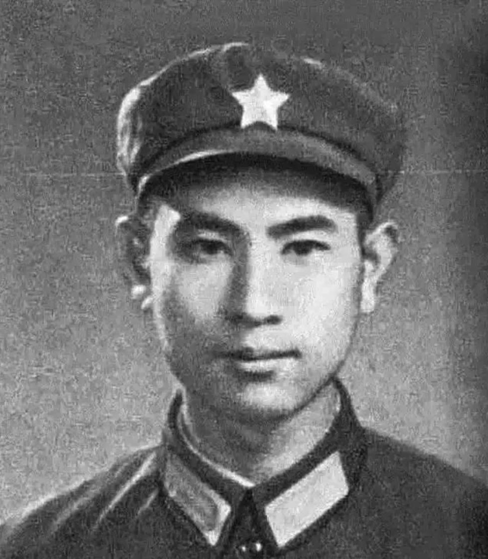 1979年，罗正和偷袭越军阵地时，手中的枪忽然打不响，而越军已经发现了他，他大惊