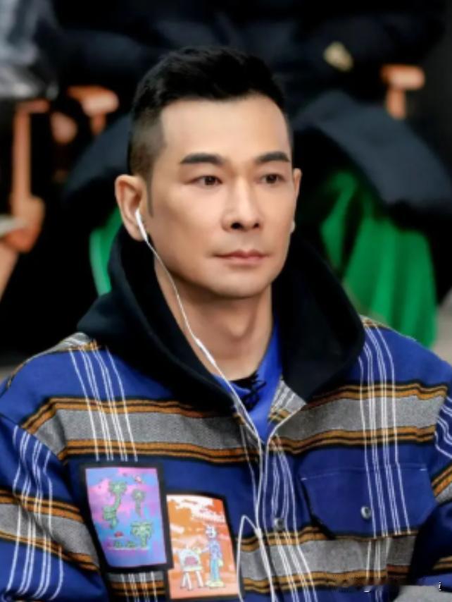 2012年，赵文卓怒怼甄子丹：“我在北京有10套房，就算赔上我的演艺生涯，我也要