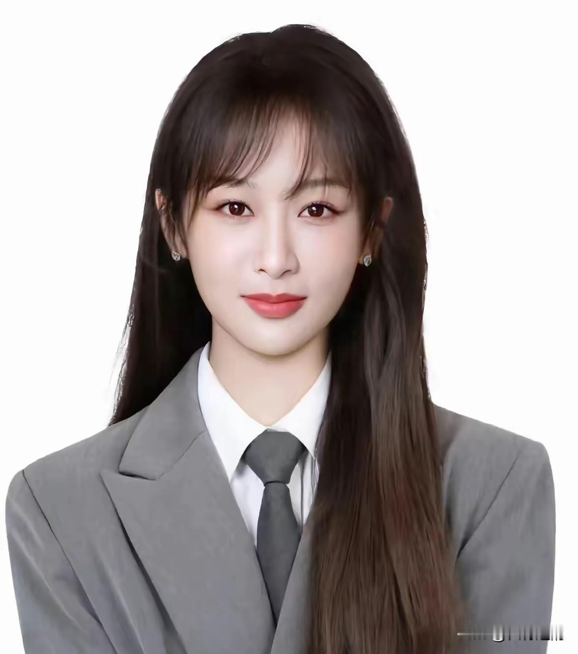 这下沸腾了全网都瞒不住了都知道32岁满脸通红的杨紫，竟然杀青了！这部《生命