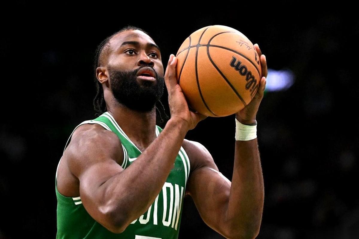 我跟你讲，现在全联盟都在传一件事：雷霆王朝要来了。这帮年轻人，气势太猛了，猛到