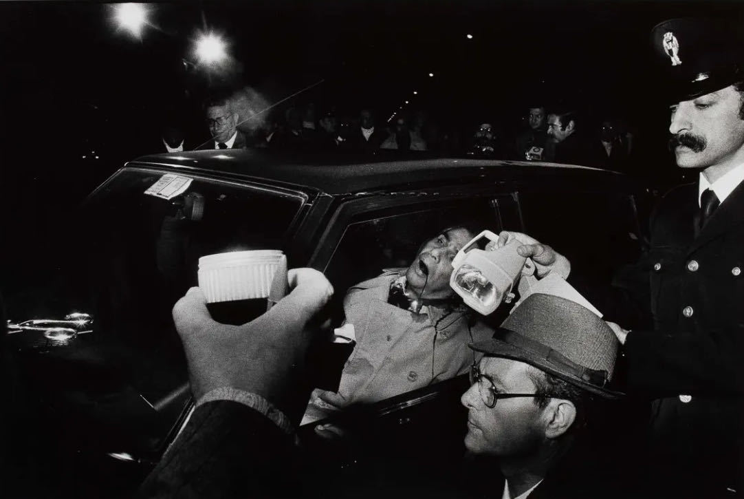 【来自投稿】1979年3月9日晚，意大利巴勒莫，市议员米歇尔·雷纳和妻子，几个朋