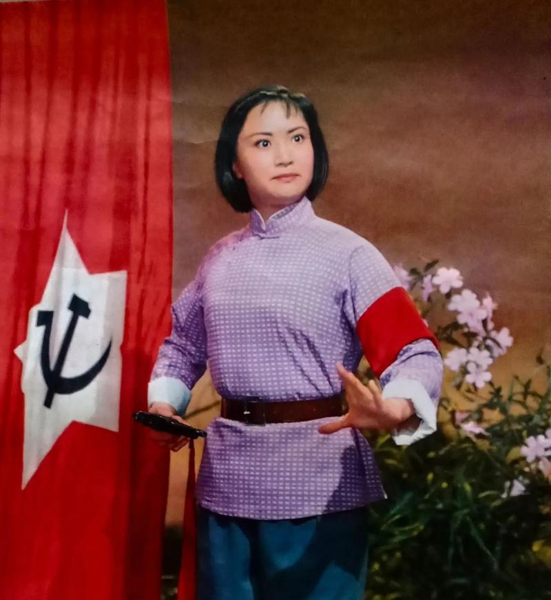 汪曾祺曾感叹：“如果思想的顶峰是毛主席，那戏剧的顶峰就是样板戏！”这句感叹，如一